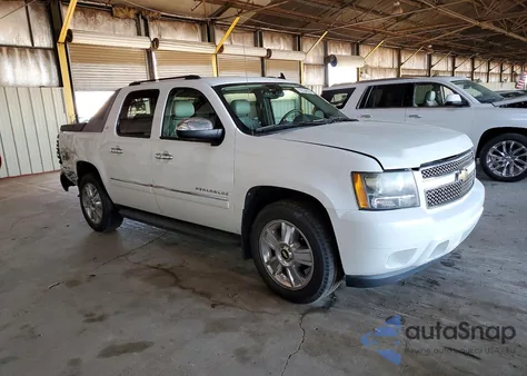 2010 Chevrolet Avalanche Ltz z USA, uszkodzony, nr VIN 3GNVKGE07AG123865